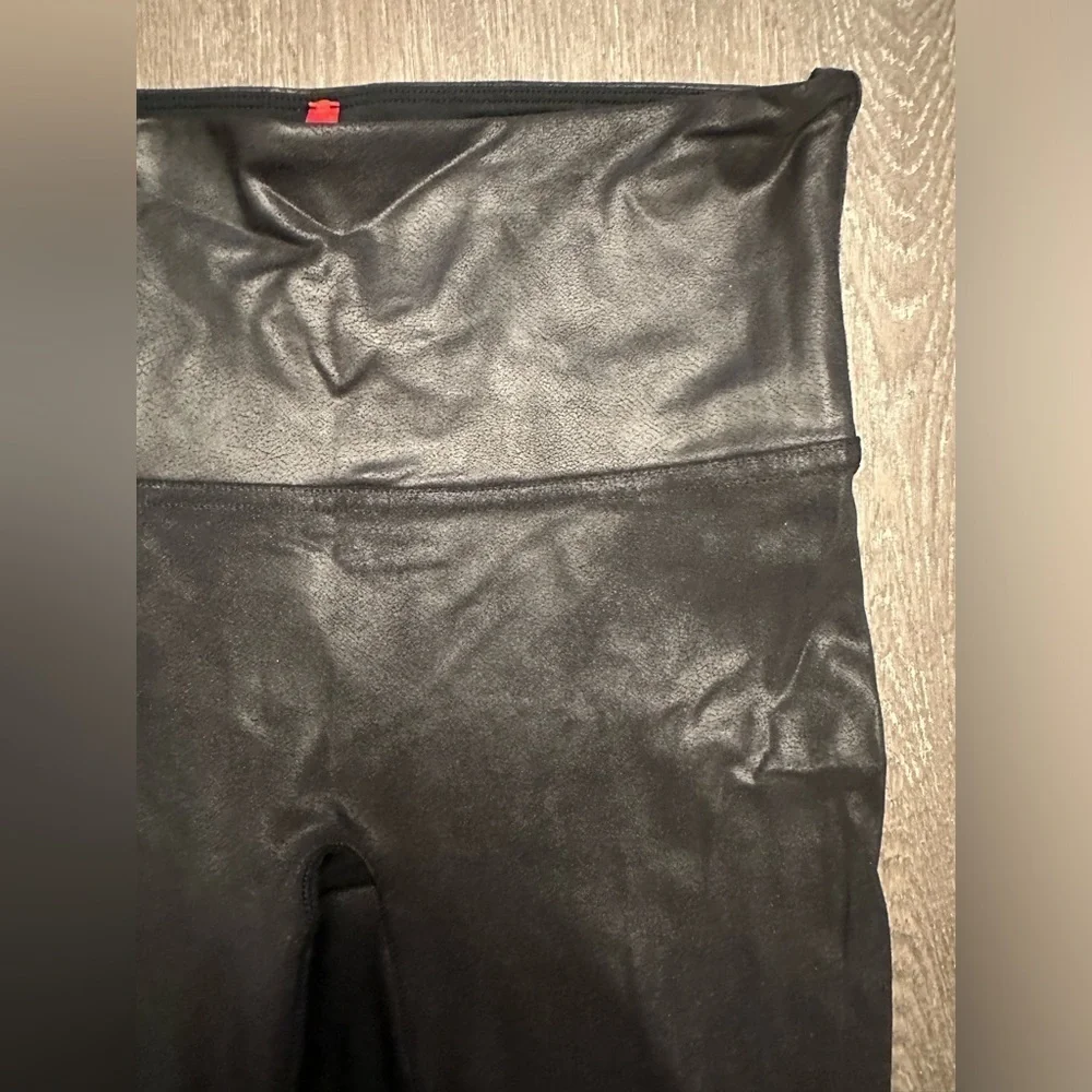LIKE NEW SPANX BLACK FAUX LEATHER LEGGINGS - SKU:365 - Picture 5 of 6